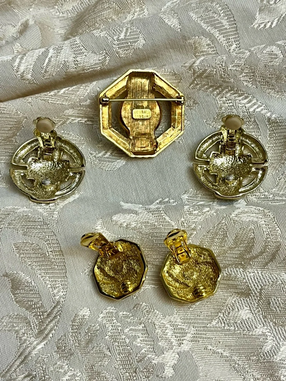 Vintage 1980s Art Deco Lot Signed Donald Stannard Brooch 2 Pair Clip Earrings